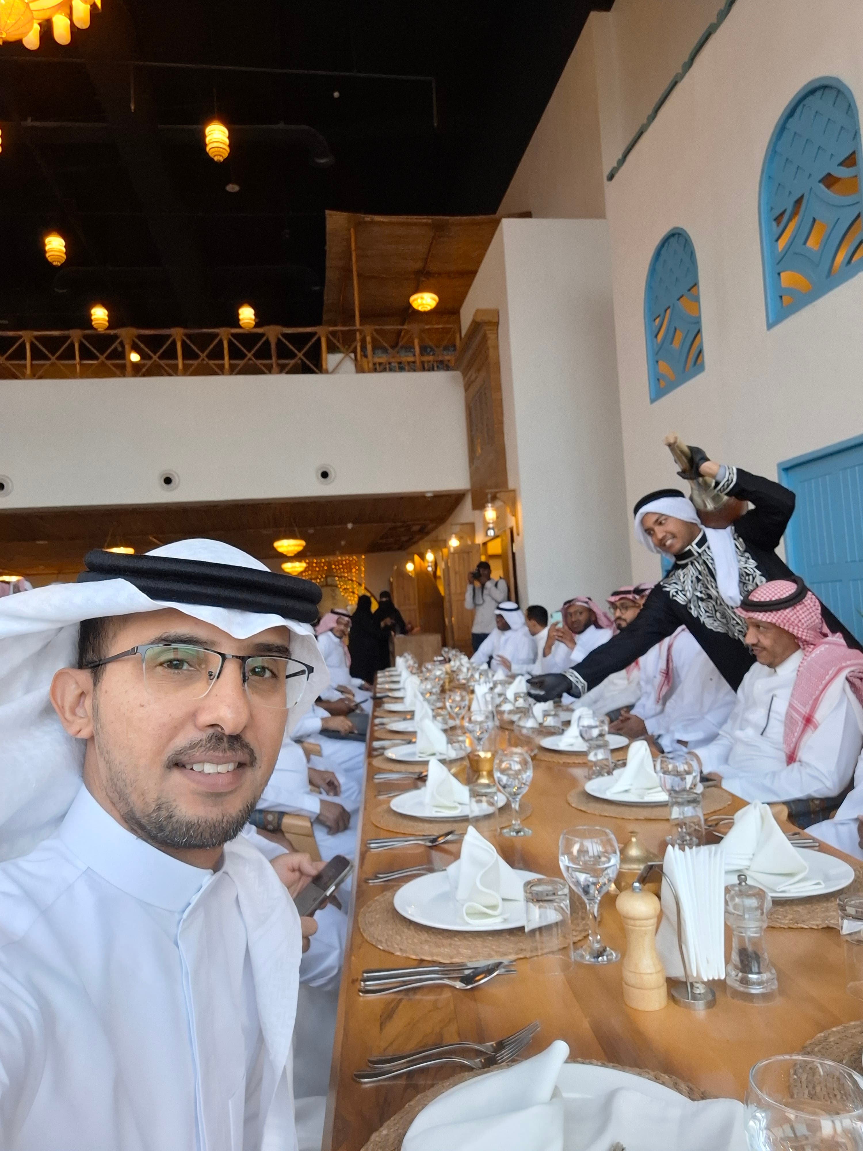 منصور  ال سعيد gallery image 1