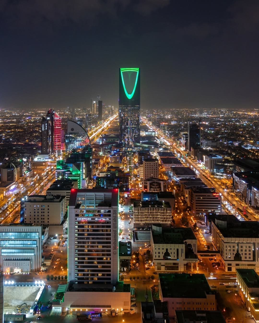 الرياض: جولة برج المملكة والفيصلية والديرة