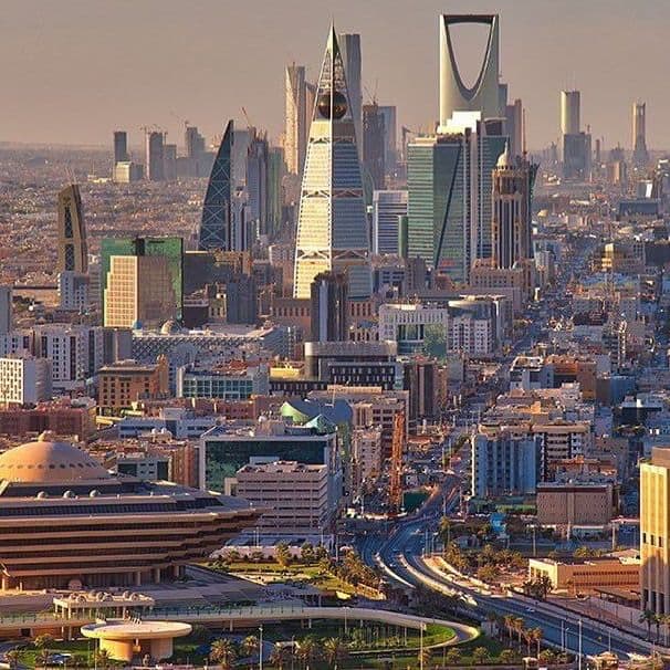 الرياض: جولة برج المملكة والفيصلية والديرة