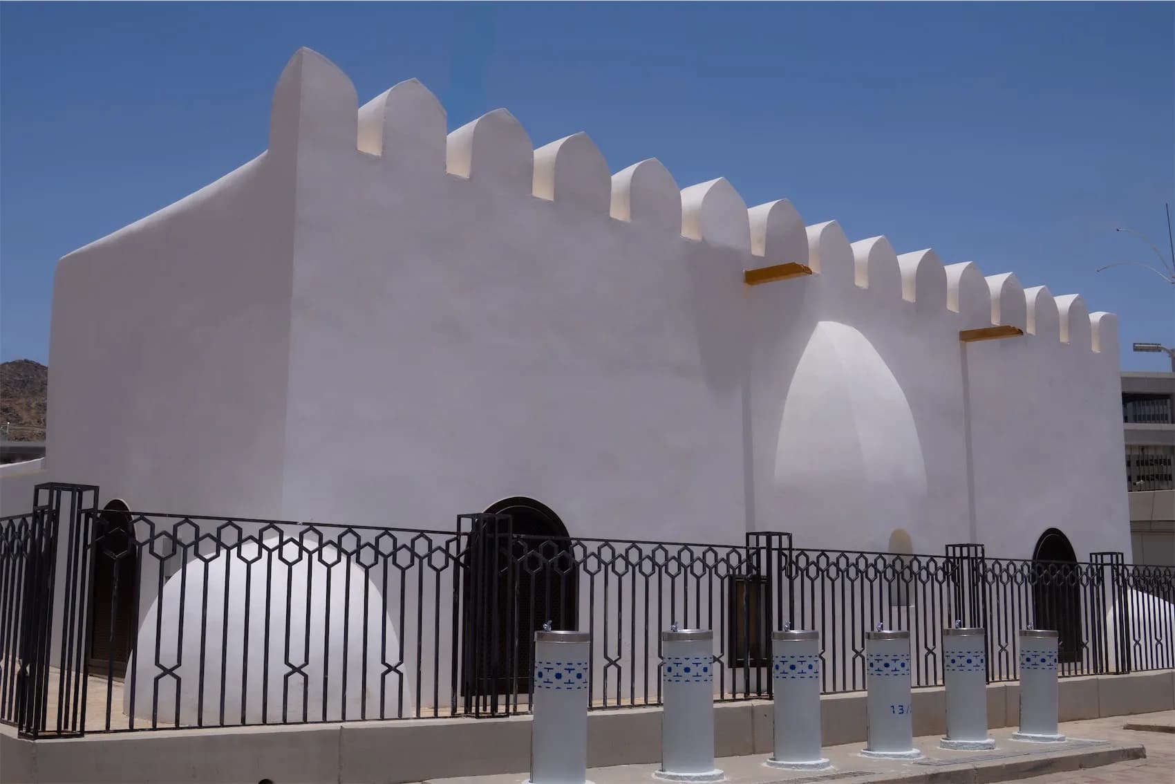 مكة: جولة المساجد التاريخية (الجن والبيعة)