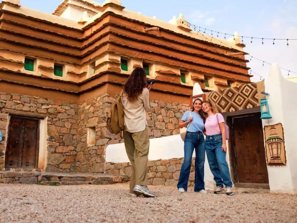 أبها: جولة بين أشجار الجاكرندا والتراث