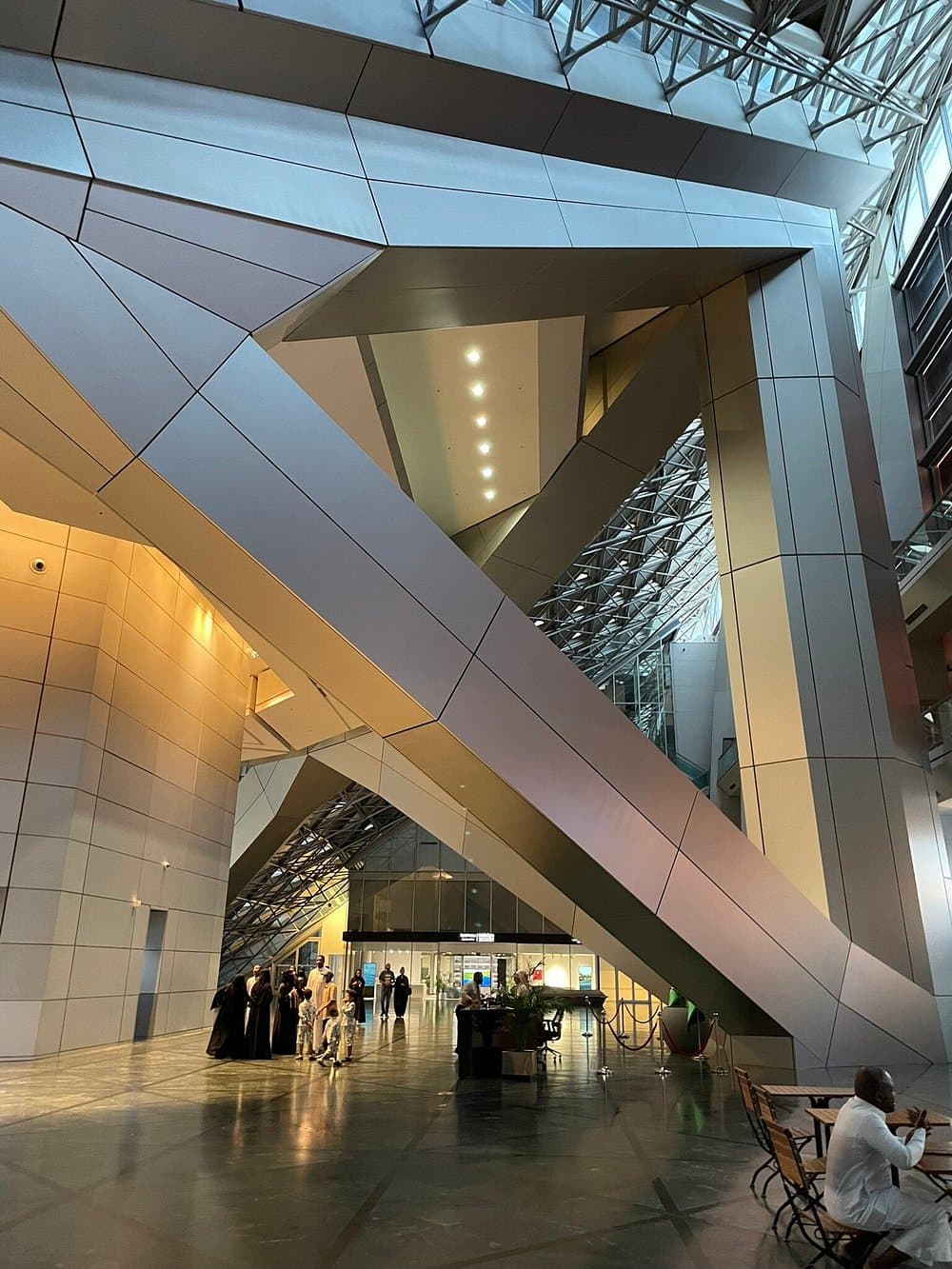 الرياض: تذكرة دخول برج الفيصلية بإطلالة بانورامية على الرياض