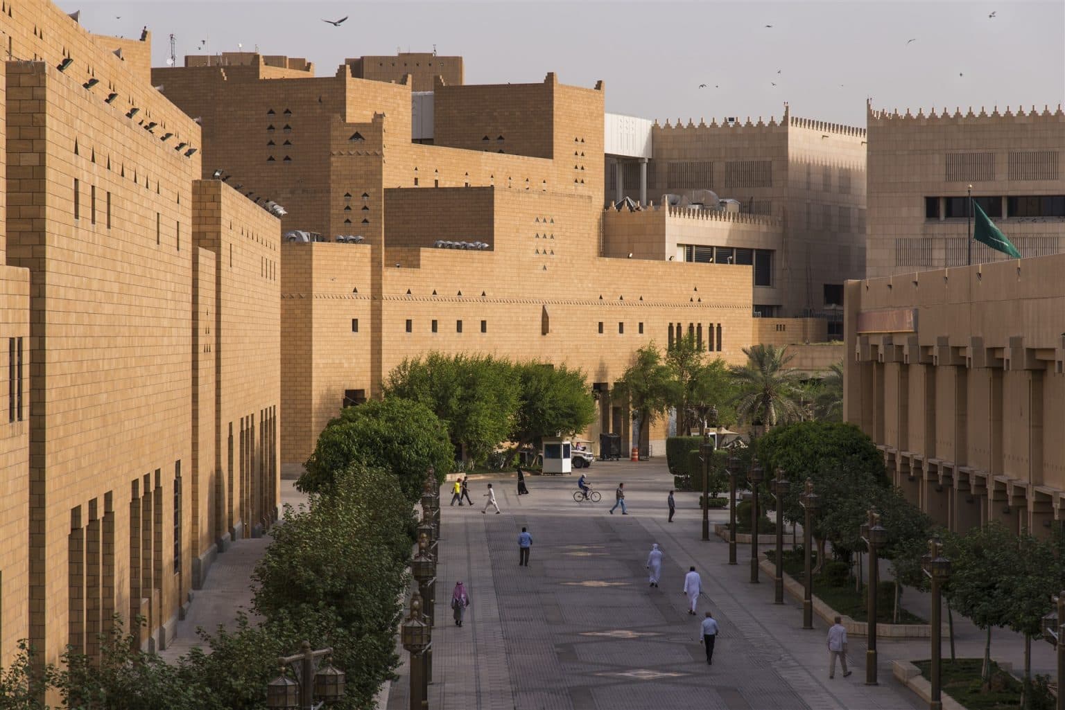الرياض: جولة قصر الحكم وبرج الفيصلية