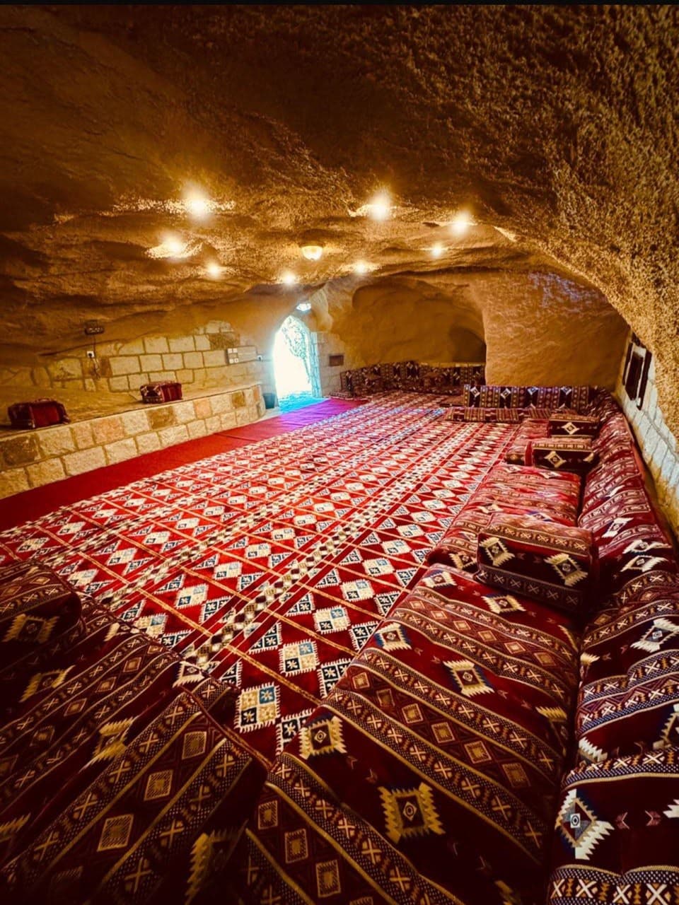 أسرار جبل شدا: رحلة عبر التاريخ والطبيعة والأساطير