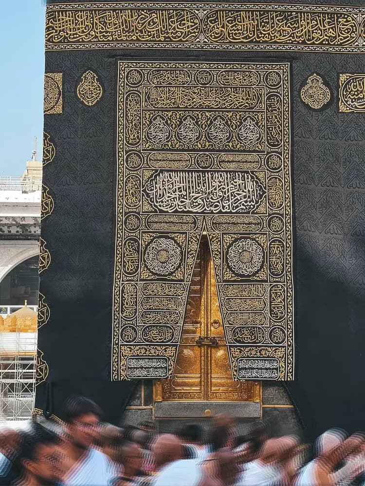 مكة المكرمة:خطط لجولتك بمسارك الخاص مع مرشد سياحي